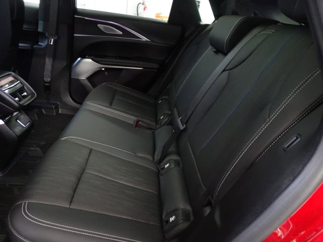 Used 2024 Cadillac Lyriq Luxury w/ LPO, Floor Liner Package image 4