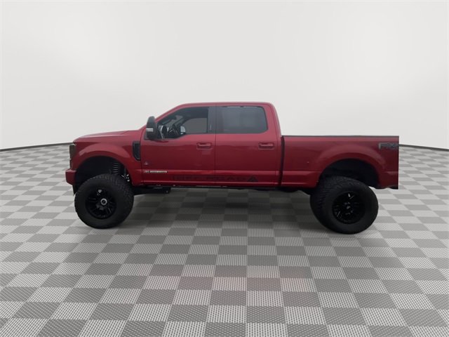 Used 2022 Ford F250 Lariat w/ Black Appearance Package image 5
