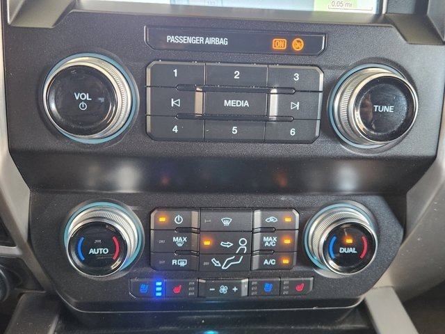 Used 2021 Ford F450 Platinum w/ FX4 Off-Road Package image 22