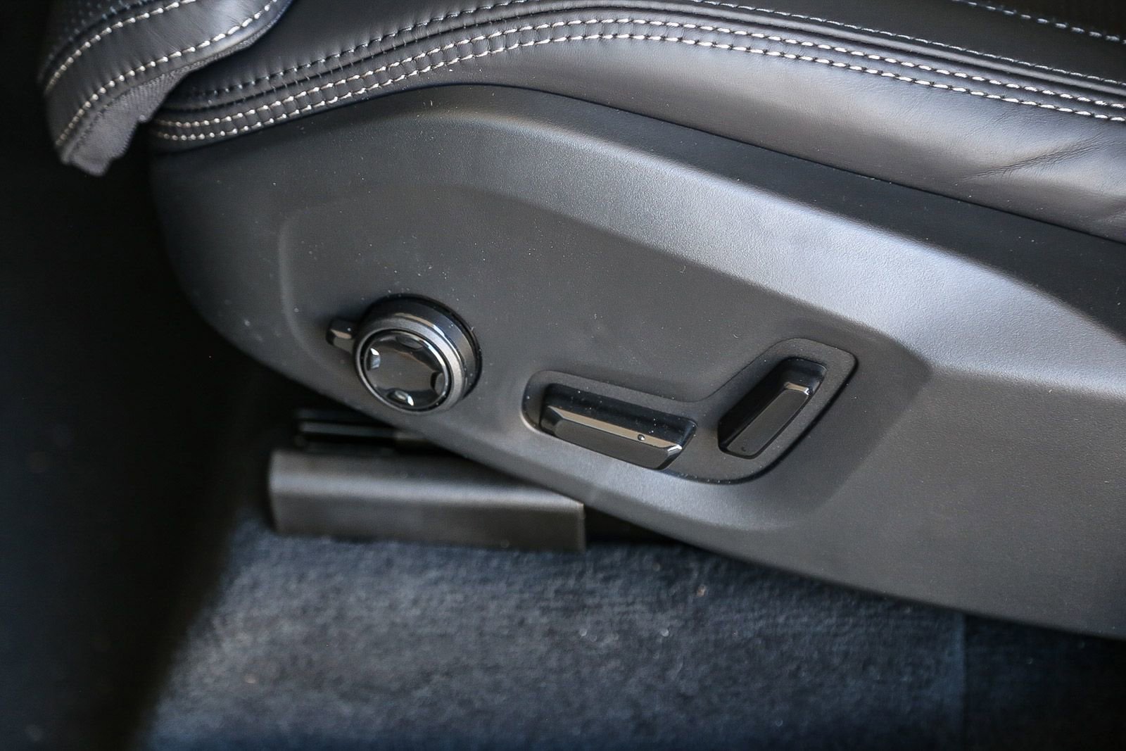 New 2026 Volvo XC90 T8 Ultra w/ Protection Package image 21