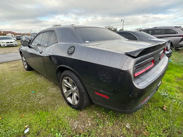 Used 2016 Dodge Challenger SXT image 4