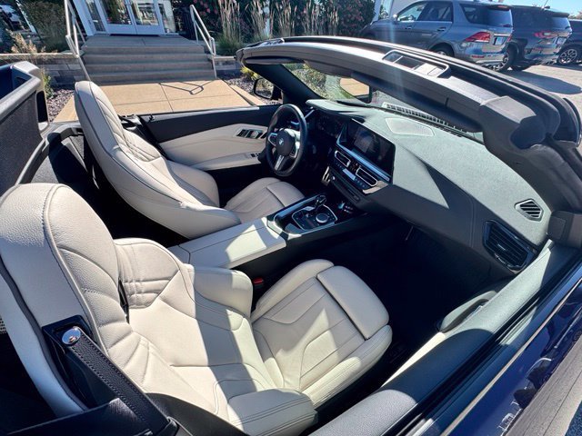 Certified 2023 BMW Z4 M40i w/ Premium Package RWD image 8
