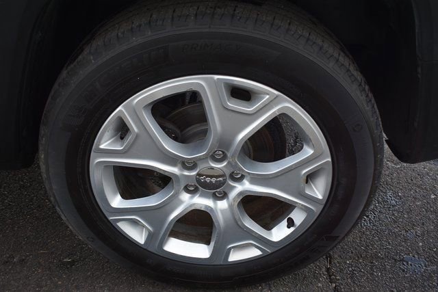 Used 2017 Jeep Renegade Limited image 45