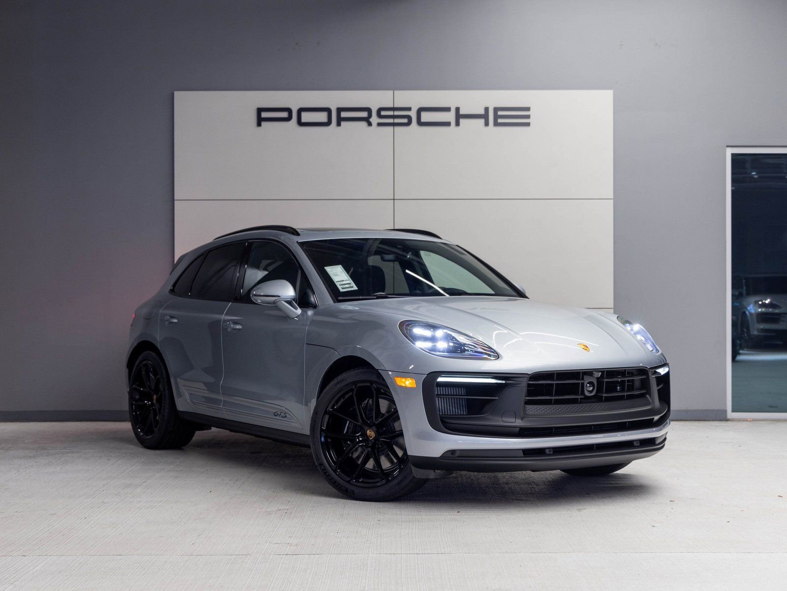 New 2026 Porsche Macan GTS image 9