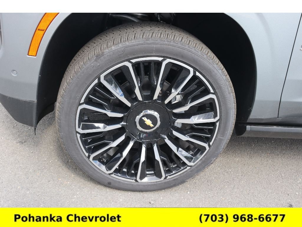 New 2026 Chevrolet Suburban High Country AWD/4WD image 32