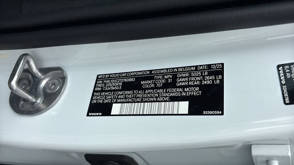 New 2026 Volvo XC40 B5 Plus w/ Protection Package Premier AWD/4WD image 34