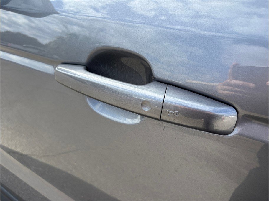 Used 2020 Land Rover Range Rover Sport SE image 19