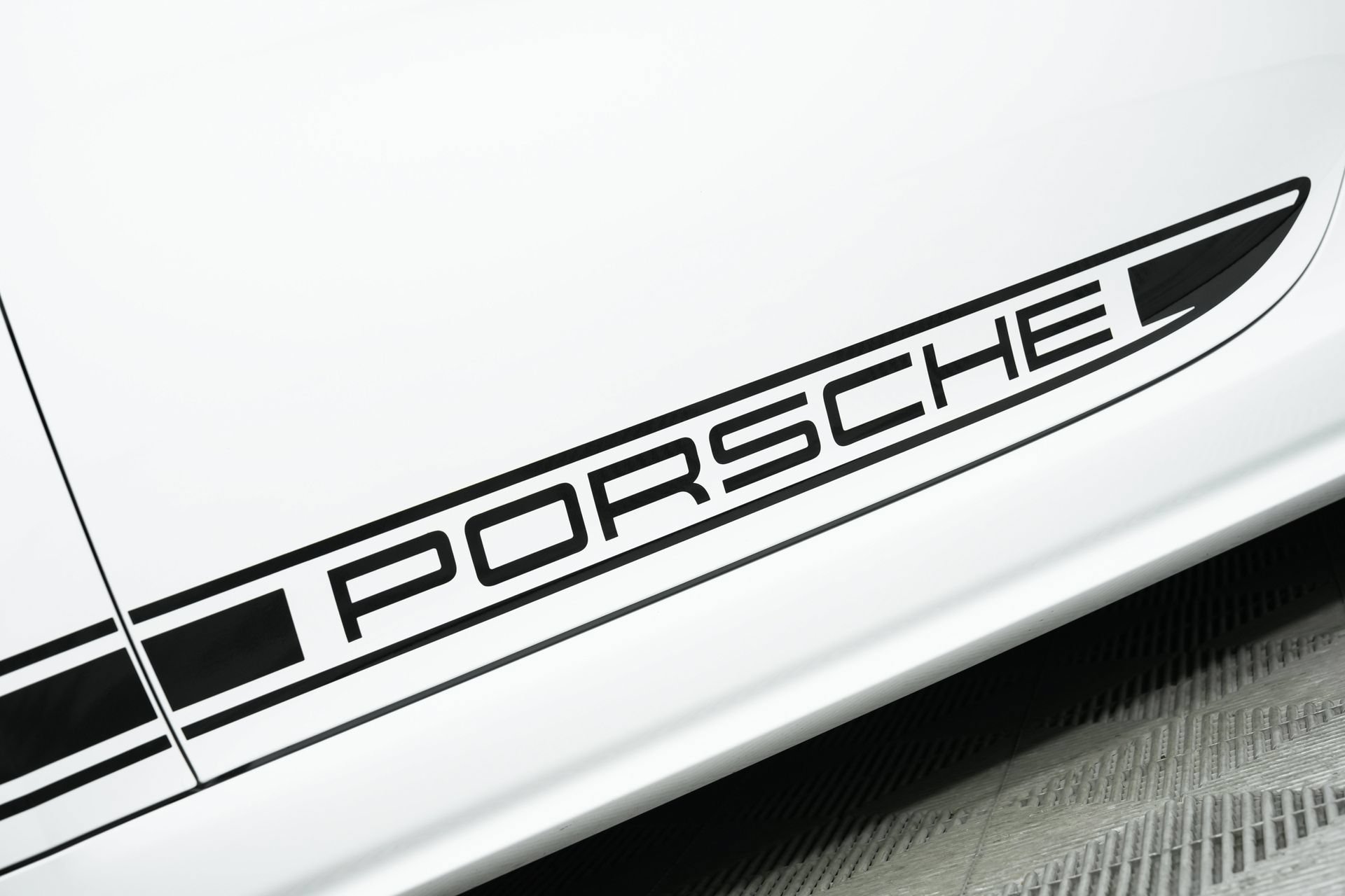 Used 2025 Porsche 718 Cayman RWD image 53