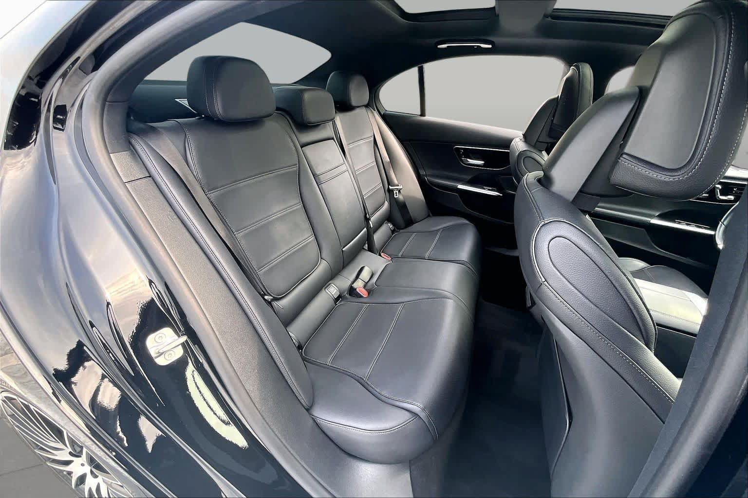 Used 2024 Mercedes-Benz C 300 Sedan image 19