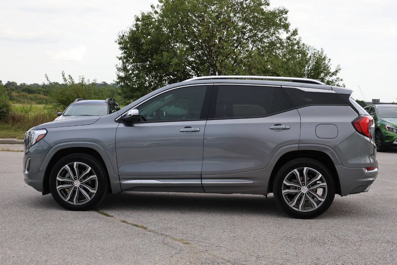 Used 2020 GMC Terrain Denali w/ Denali Premium Package image 8