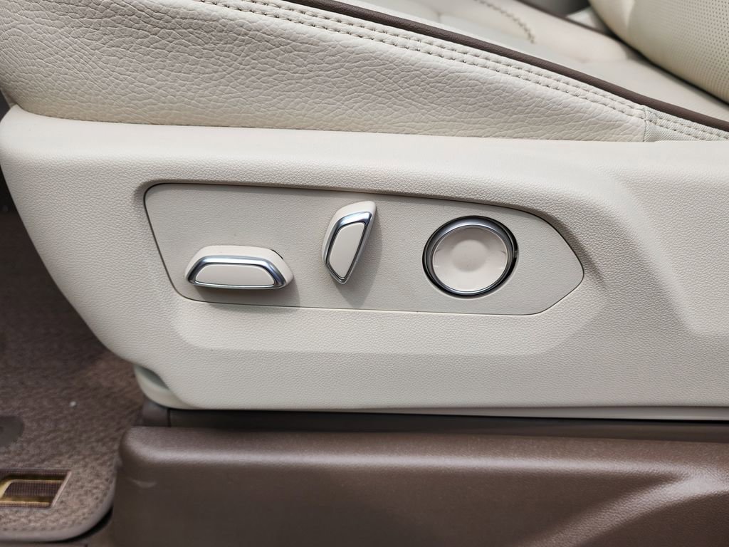 New 2026 GMC Yukon Denali AWD/4WD image 18