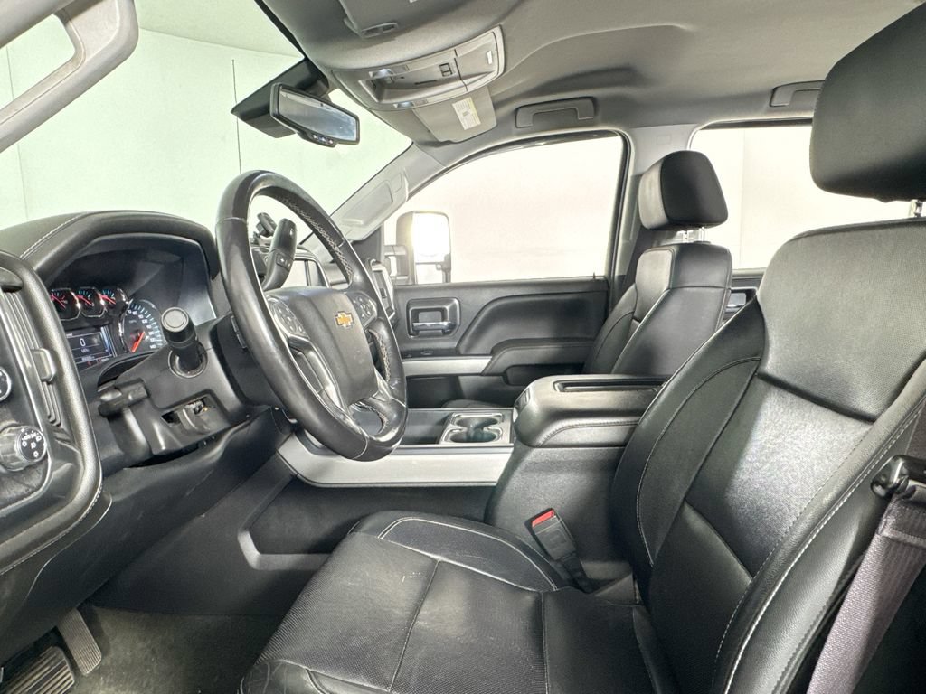 Used 2017 Chevrolet Silverado 1500 LTZ Z71 w/ LTZ Plus Package AWD/4WD image 10