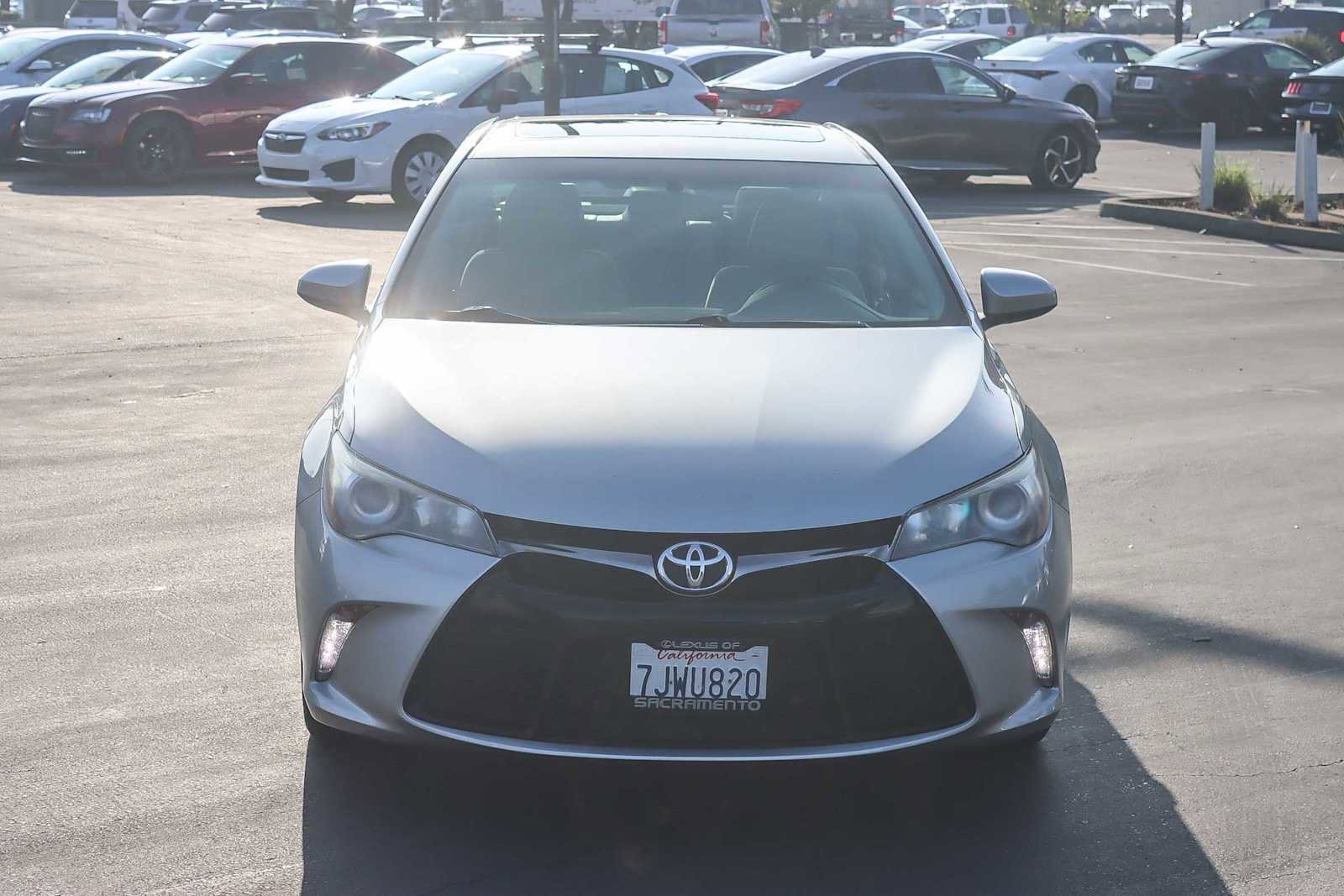 Used 2015 Toyota Camry XSE image 6