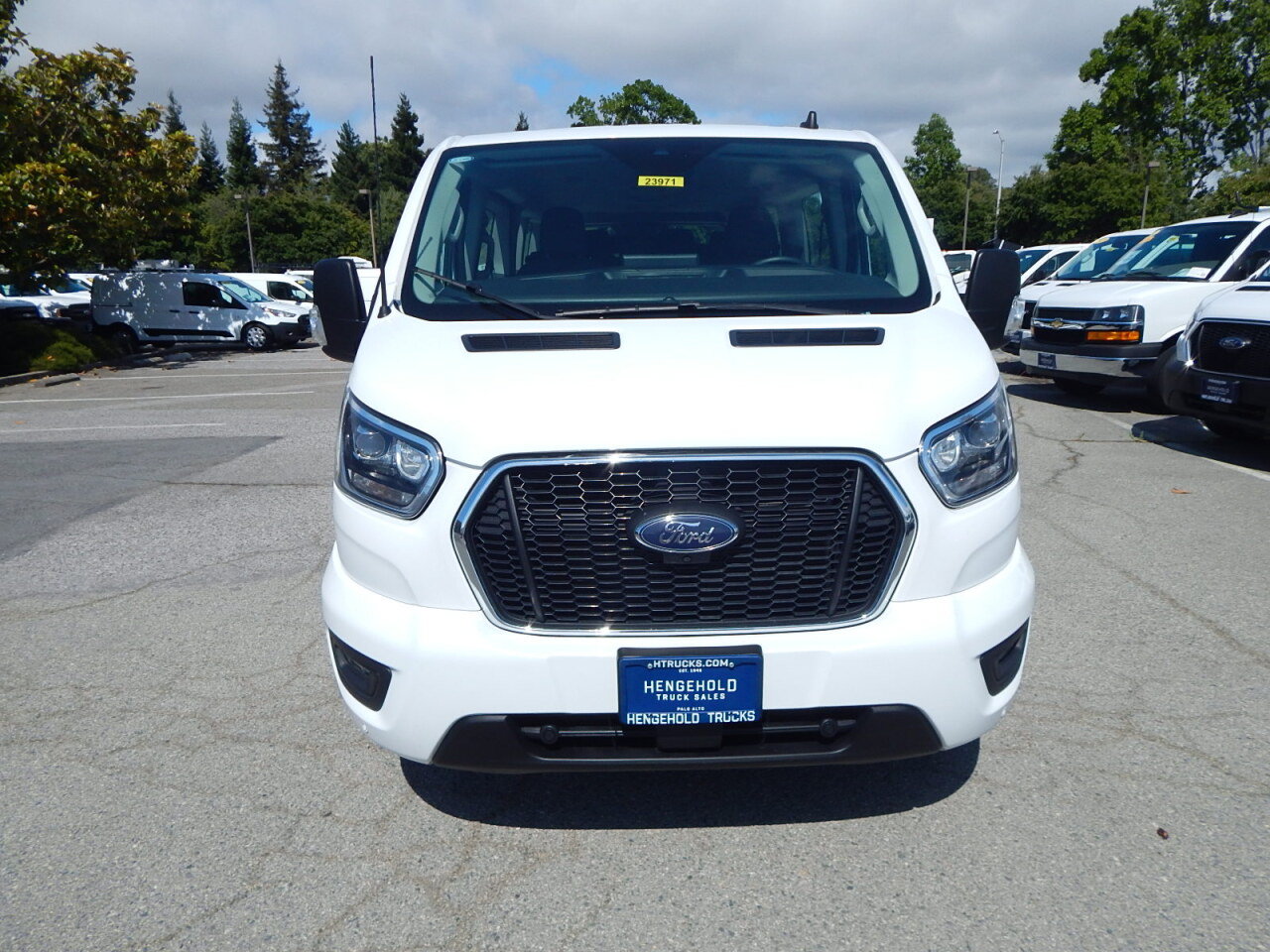 Used 2023 Ford Transit 350 XLT RWD image 11