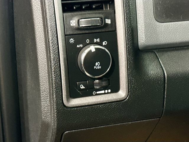 Used 2017 RAM 1500 Express w/ Express Value Package AWD/4WD image 11