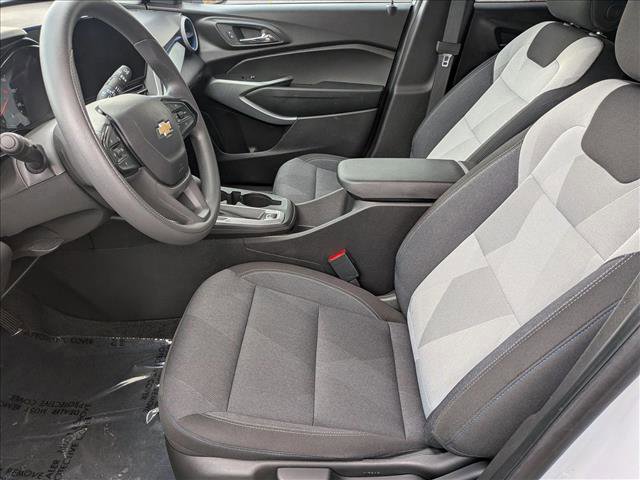 Used 2025 Chevrolet Trax LS image 16
