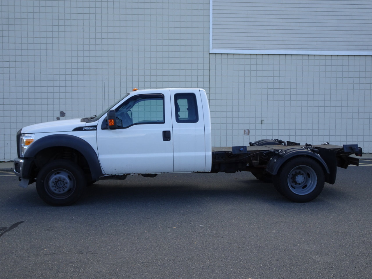 Used 2014 Ford F550 4x4 SuperCab Super Duty image 4