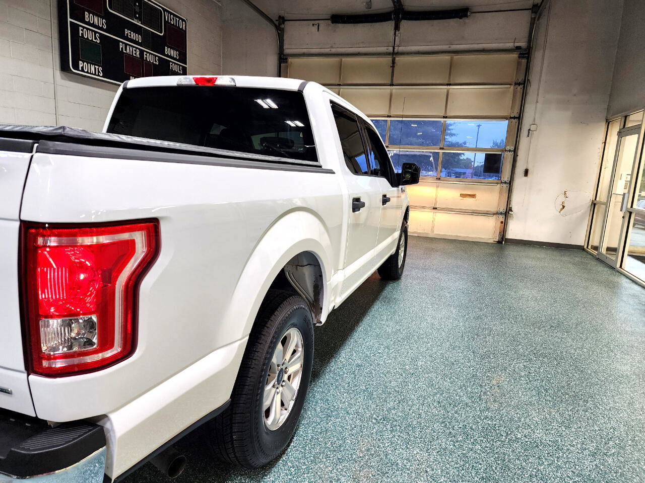 Used 2016 Ford F150 XLT image 7