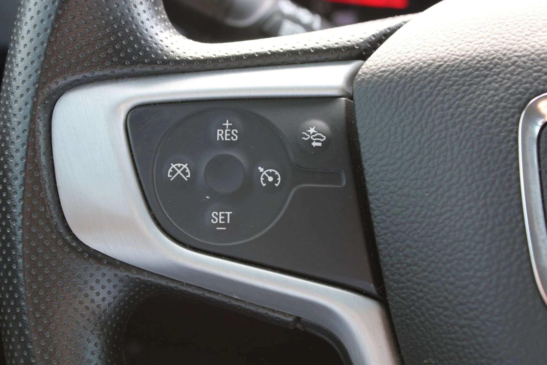 Used 2022 GMC Terrain SLE FWD image 27