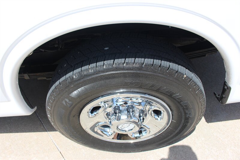 Used 2016 Chevrolet Express 3500 LT w/ LT Preferred Equipment Group RWD image 33
