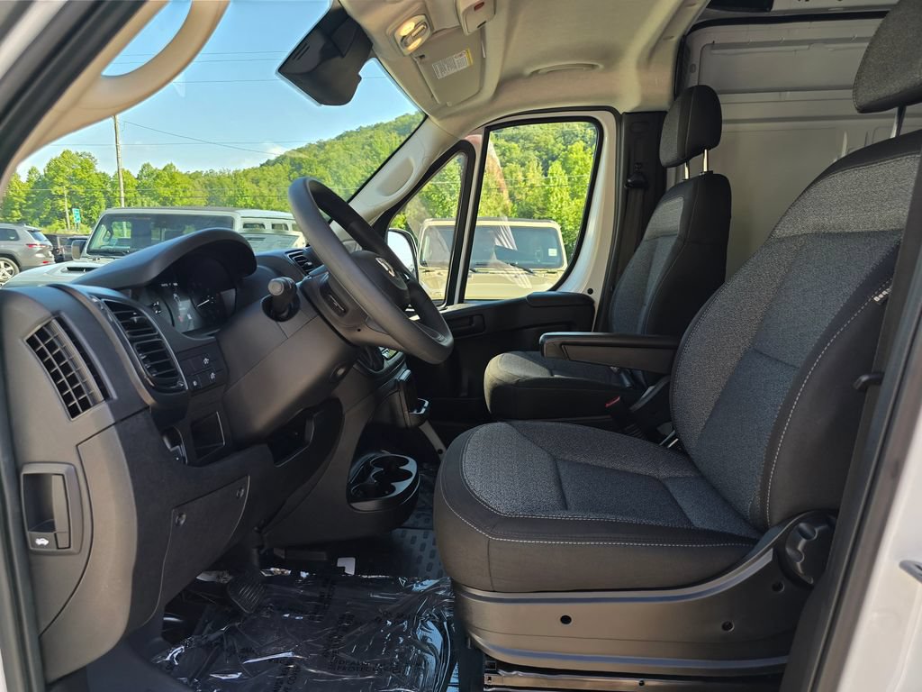 New 2026 RAM ProMaster 2500 w/ Convenience Group FWD image 4