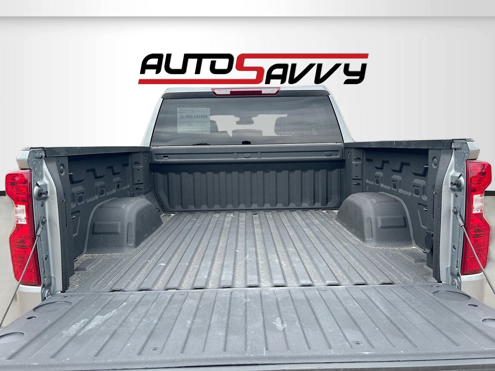 Used 2025 Chevrolet Silverado 1500 LT AWD/4WD image 25