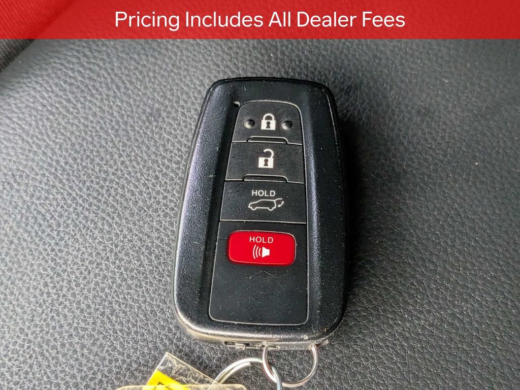 Used 2024 Toyota RAV4 XLE w/ Convenience Package FWD image 30