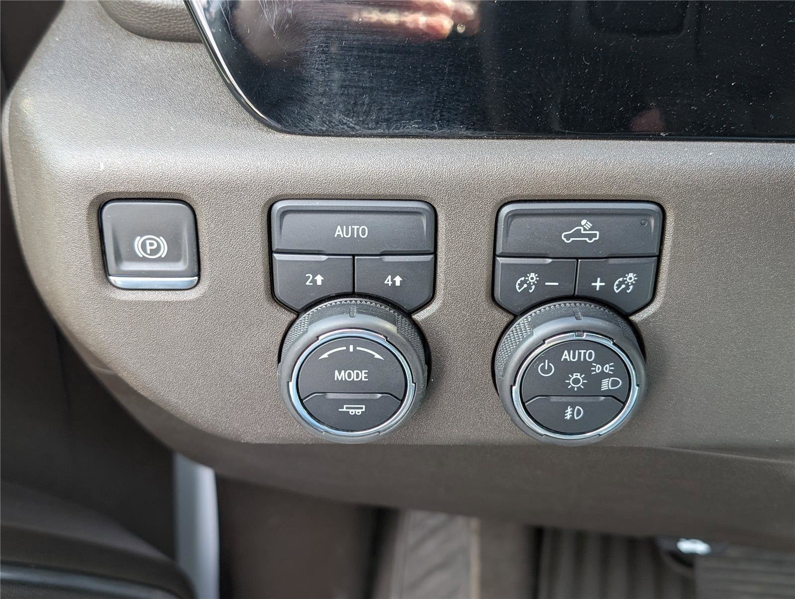 Used 2024 Chevrolet Silverado 1500 RST AWD/4WD image 20