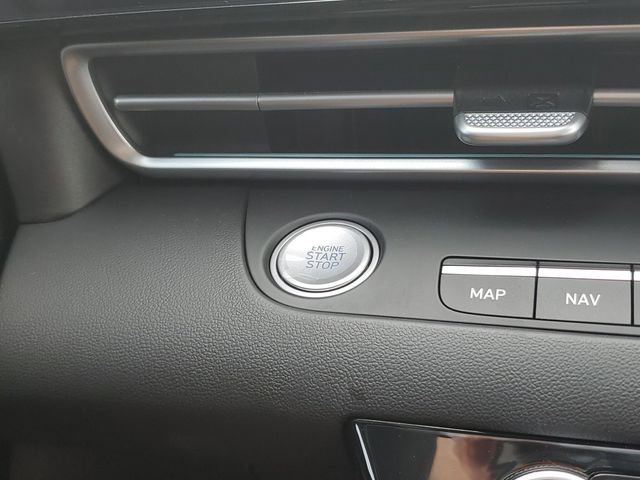 New 2026 Hyundai Elantra Limited image 30