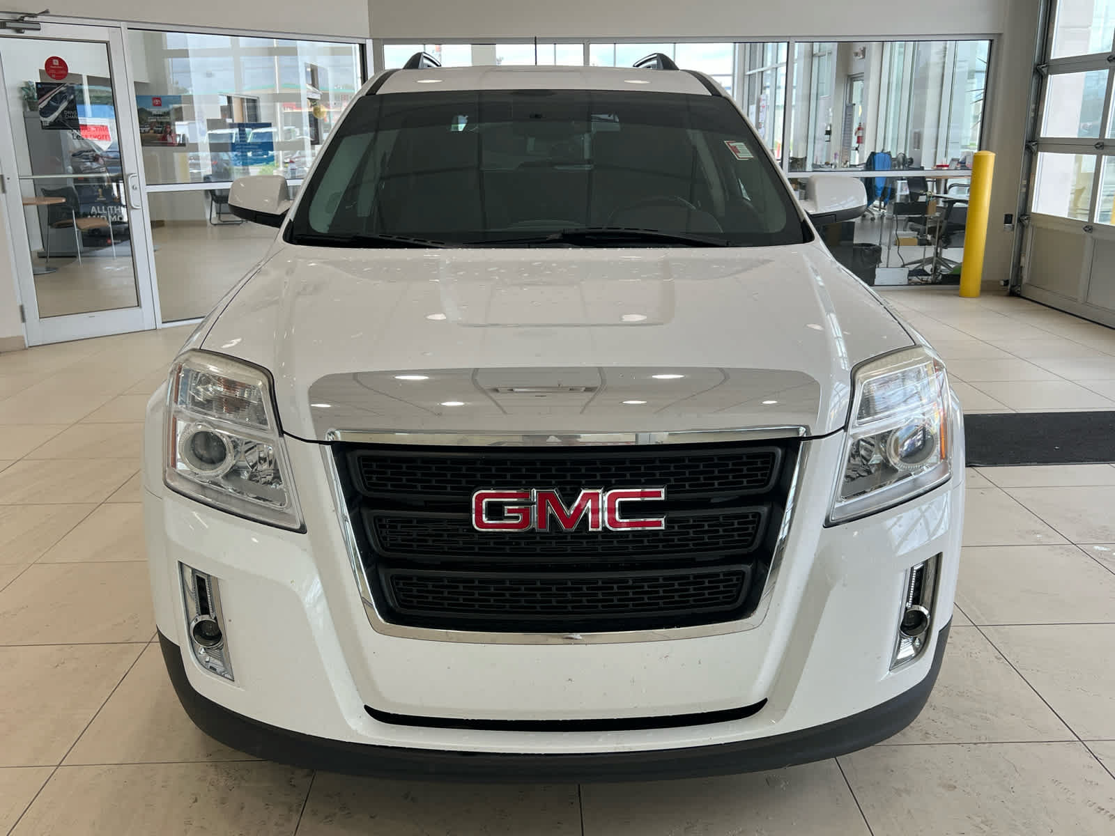 Used 2015 GMC Terrain SLE w/ Convenience Package AWD/4WD image 2