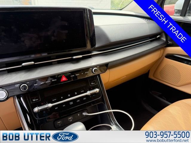 Used 2023 Kia Carnival EX image 6