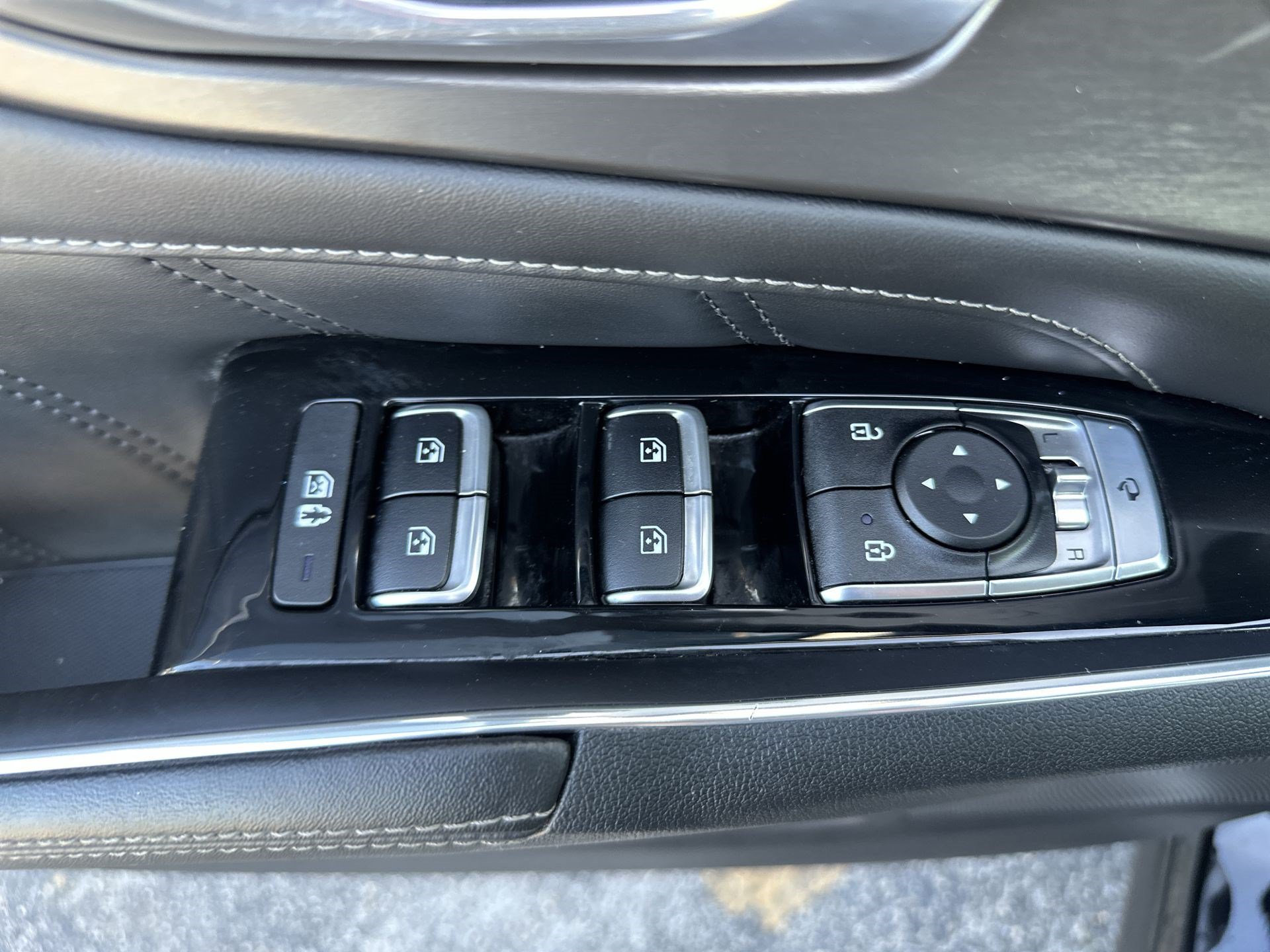 Certified 2023 Kia Sorento SX FWD image 15
