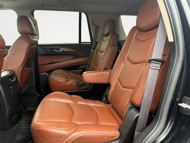 Used 2016 Cadillac Escalade Premium AWD/4WD image 13