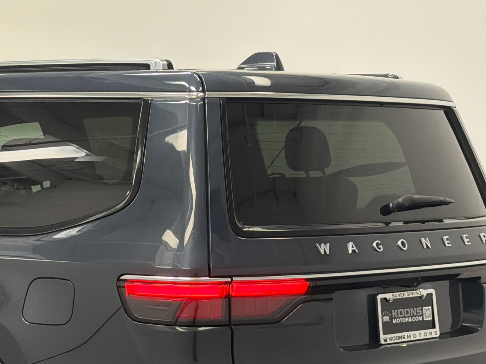 Used 2022 Jeep Wagoneer Series I RWD image 8