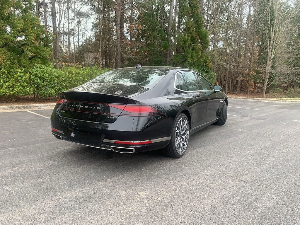 Used 2025 Genesis G90 3.5T image 2