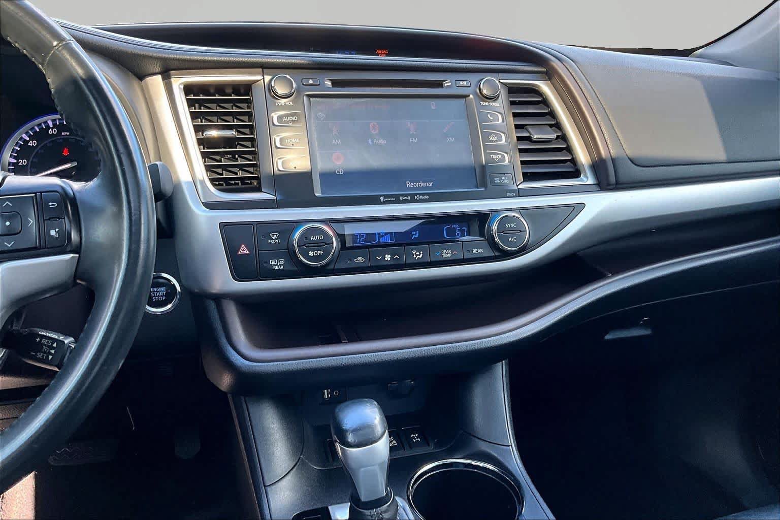 Used 2016 Toyota Highlander XLE AWD/4WD image 7