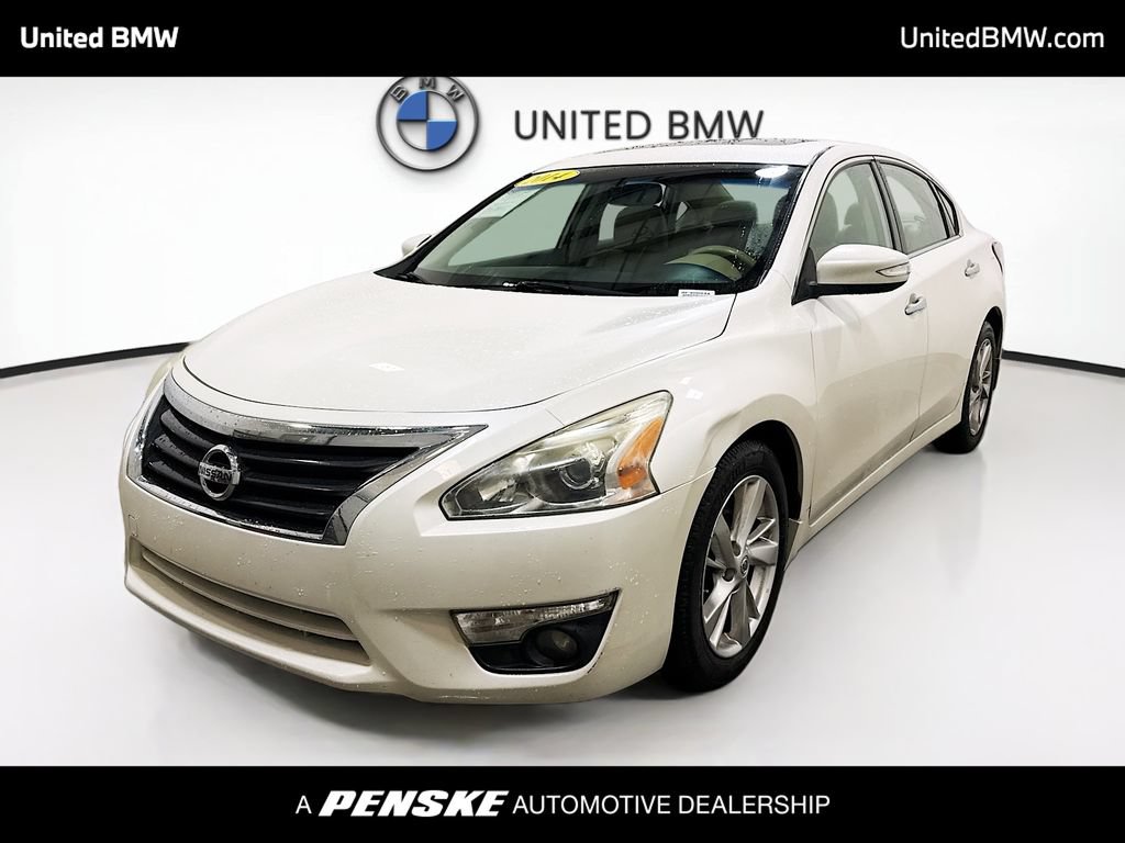 Used 2014 Nissan Altima 2.5 SL w/ Moonroof Package FWD image 1