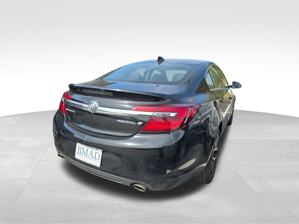 Used 2017 Buick Regal Sport Touring image 10