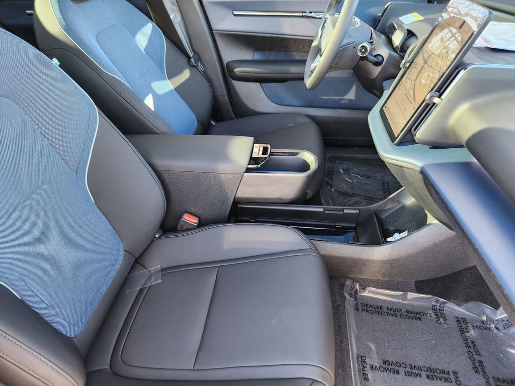 New 2026 Volvo EX30 Plus w/ Protection Package image 5