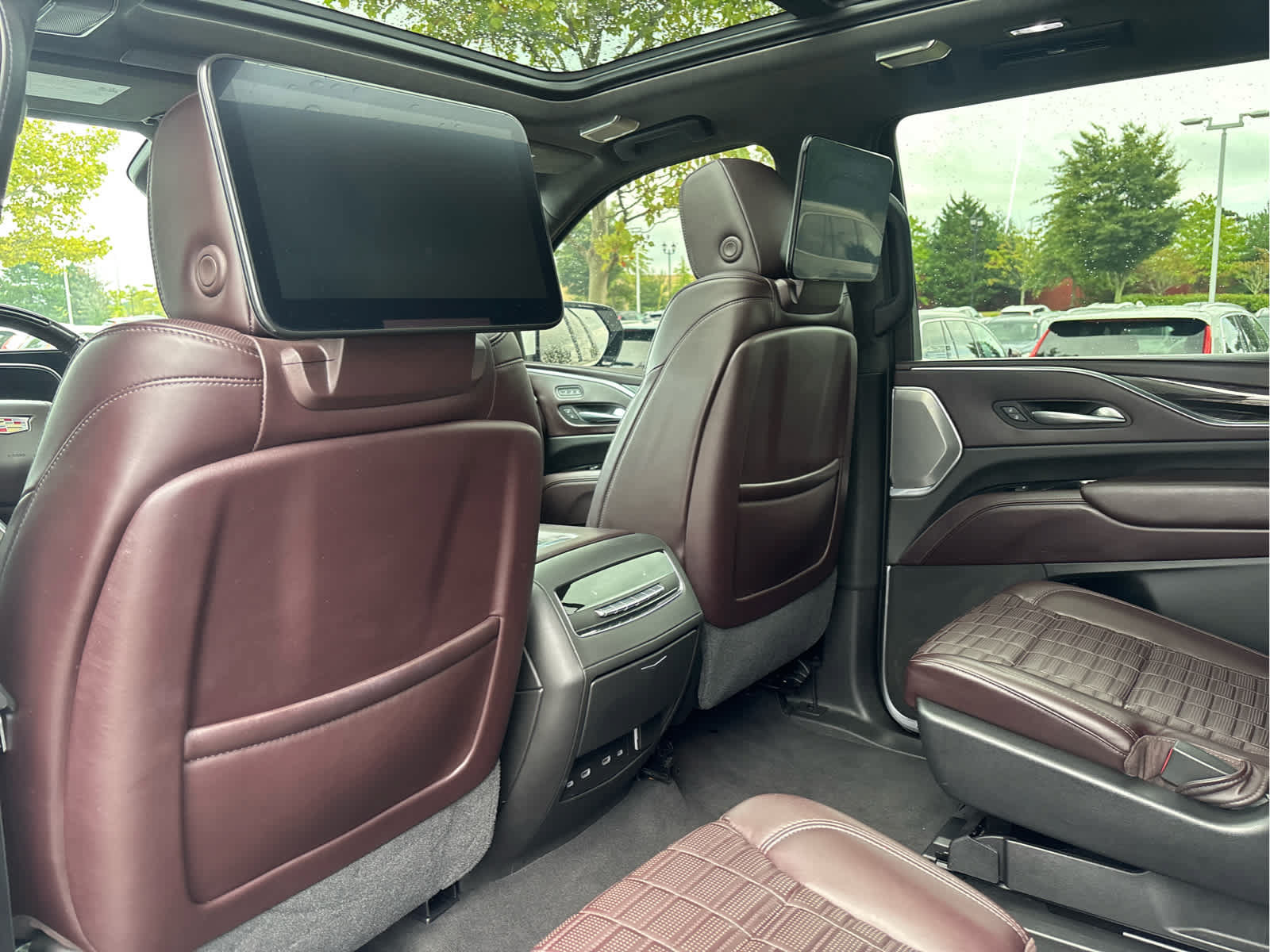 Used 2021 Cadillac Escalade Sport Platinum AWD/4WD image 24