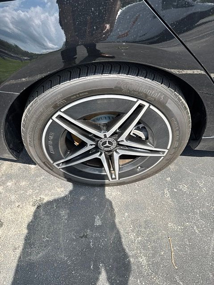 Used 2024 Mercedes-Benz C 300 4MATIC Sedan image 5