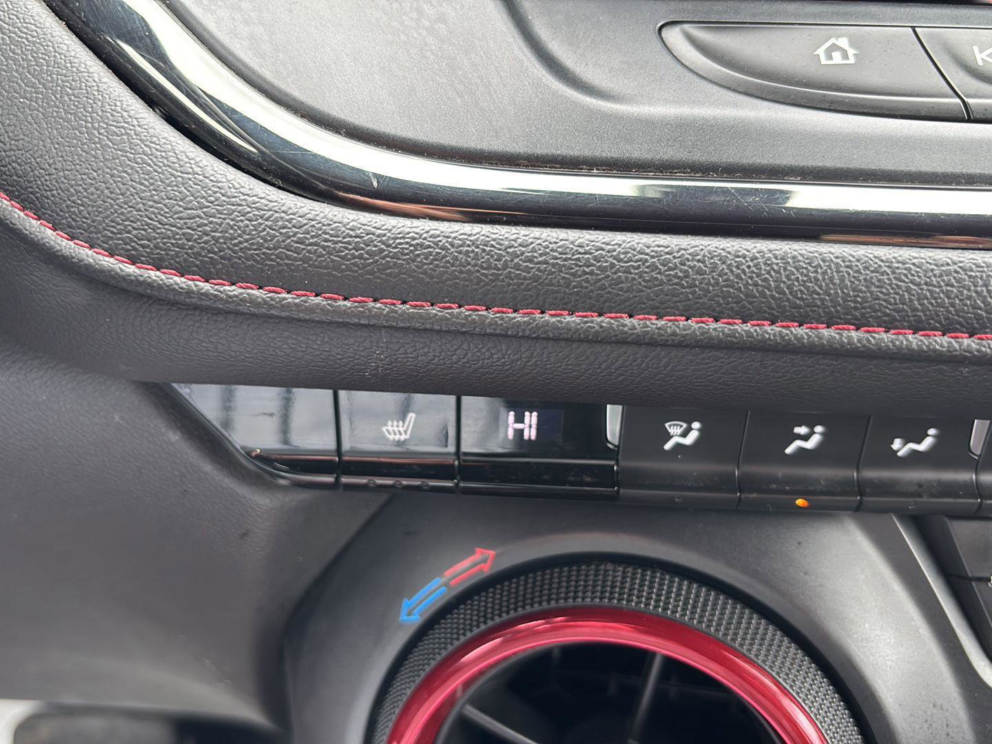 Used 2019 Chevrolet Blazer RS w/ Sun and Wheels Package image 29