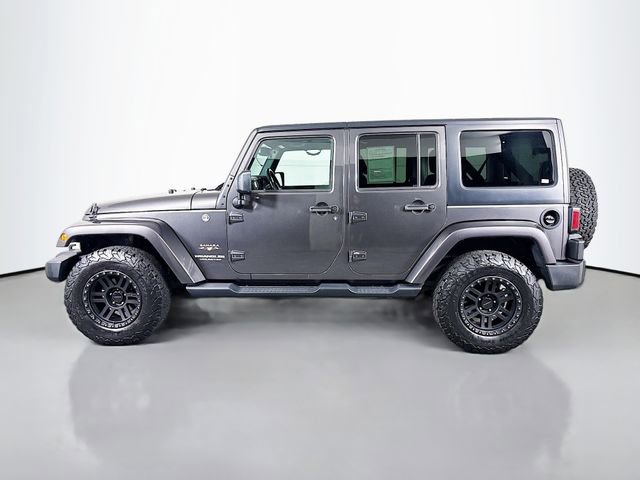 Used 2017 Jeep Wrangler Unlimited Sahara AWD/4WD video 4