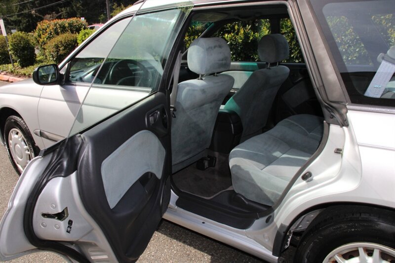 Used 1995 Subaru Legacy L AWD/4WD image 14