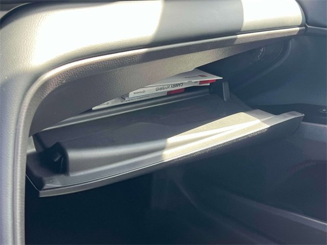 Used 2025 Toyota Camry XSE image 34