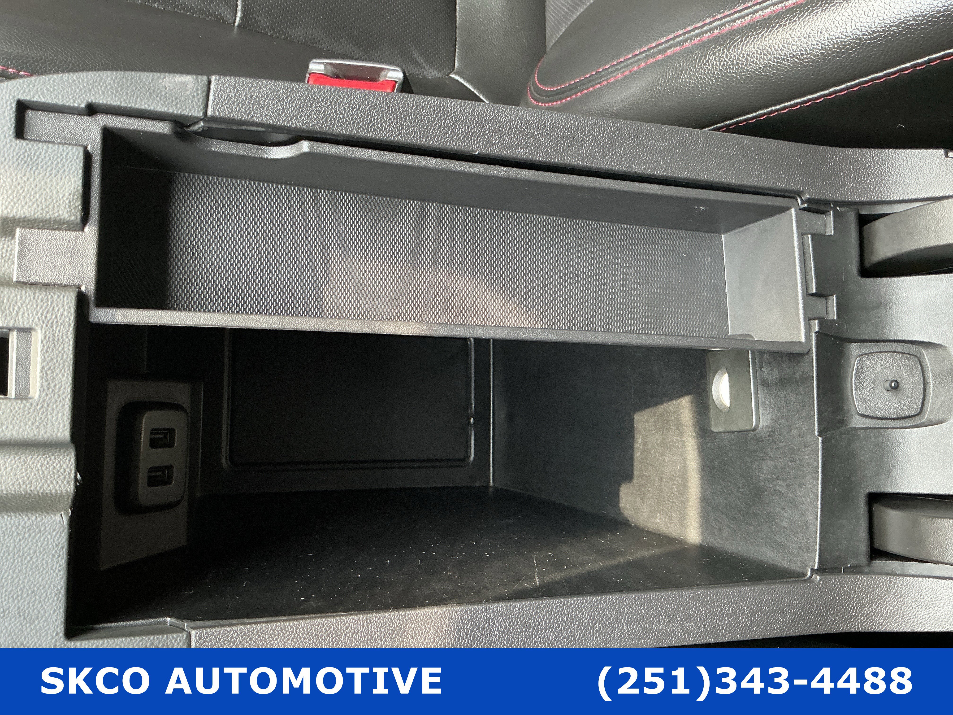 Used 2022 Chevrolet Equinox RS w/ RS Leather Package FWD image 25