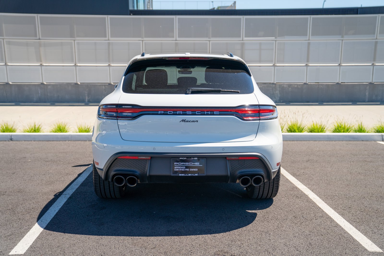 Certified 2026 Porsche Macan AWD/4WD image 7