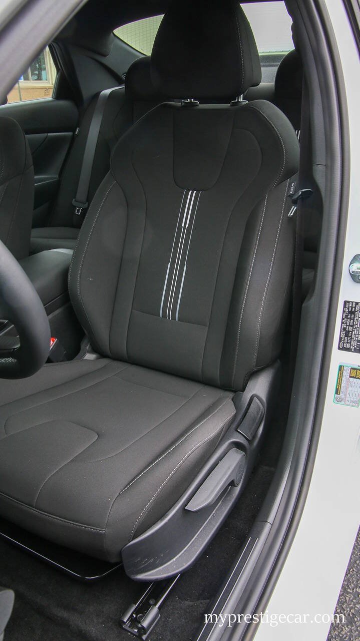 Used 2026 Hyundai Elantra Sport FWD image 42