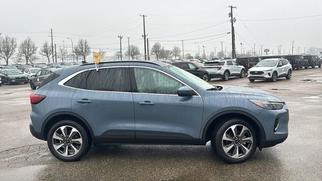 Certified 2023 Ford Escape Platinum image 3