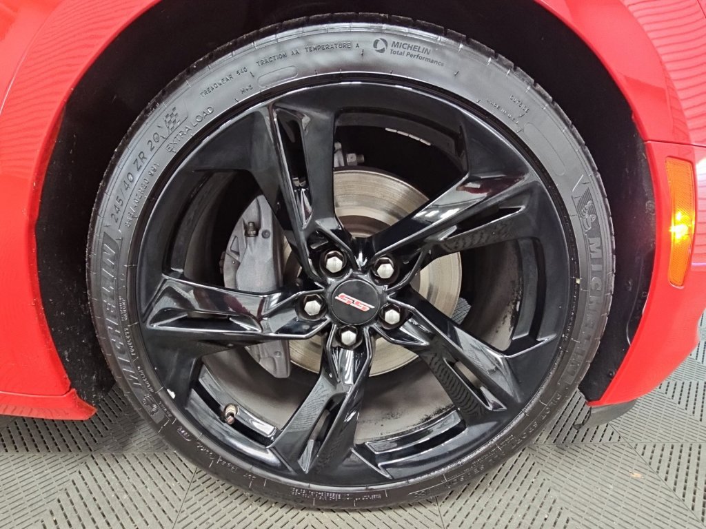 Used 2019 Chevrolet Camaro SS RWD image 42
